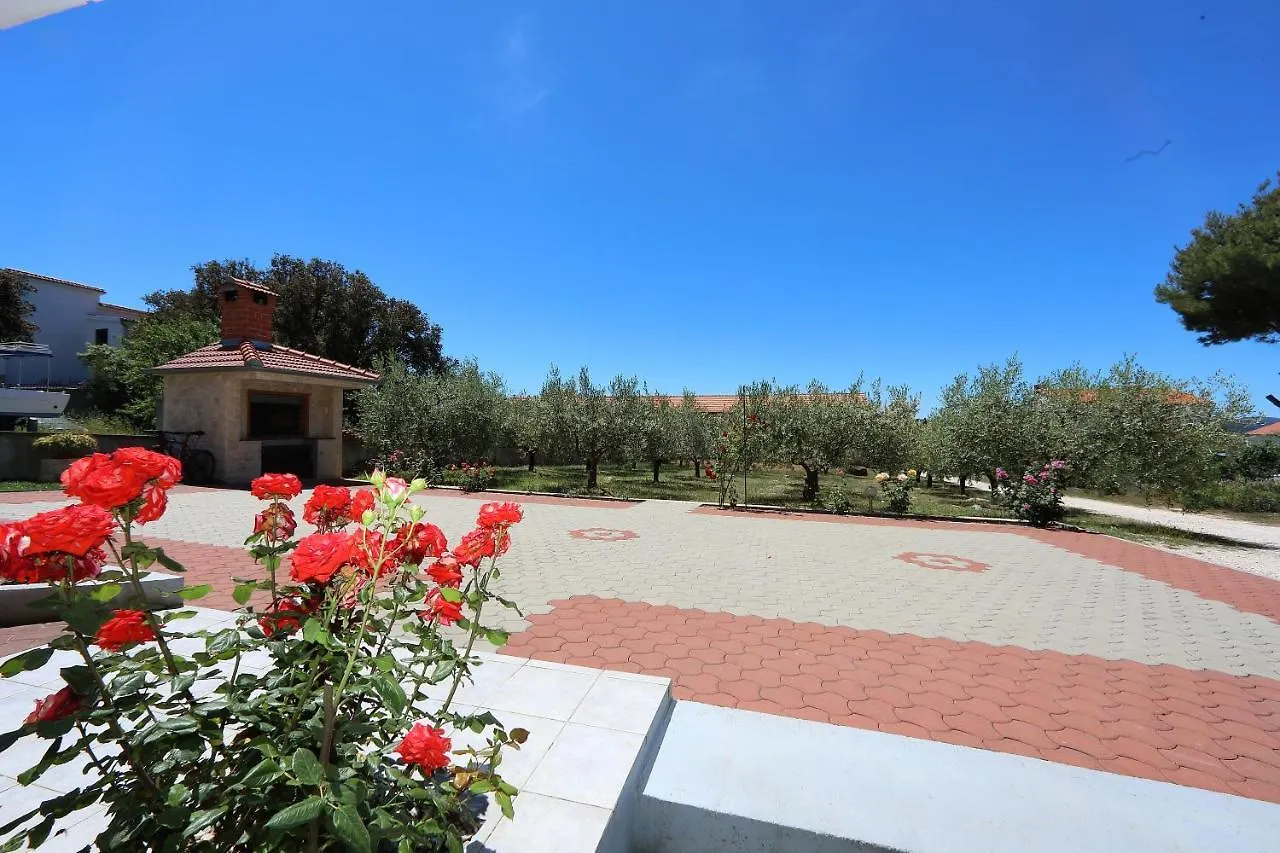 Gostinjska kuća Apartmani Bruno Croatia