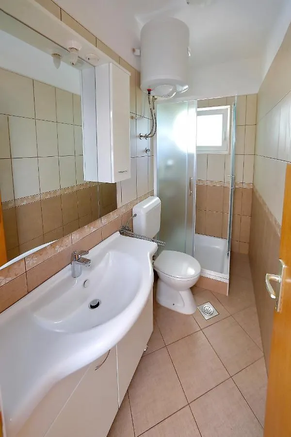 Apartmani Bruno 0*, Bibinje