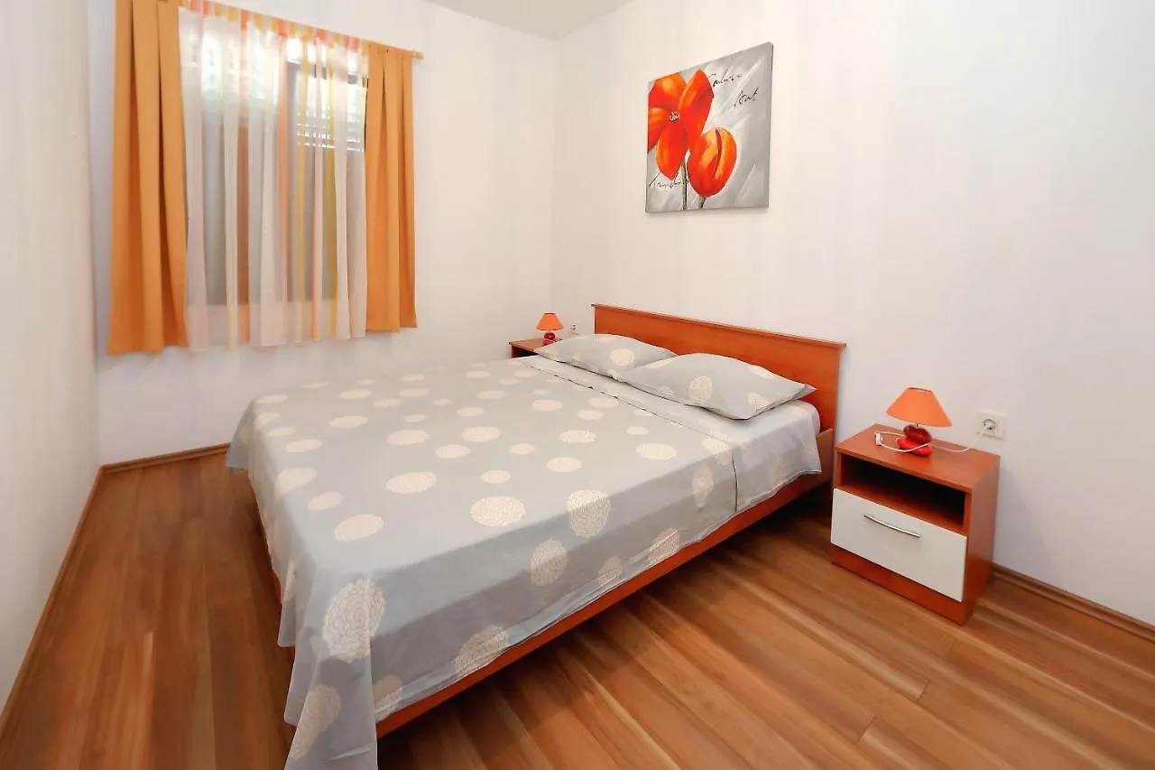 Apartmani Bruno 0*, Bibinje